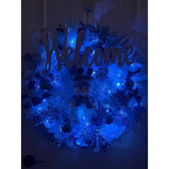 XL Handmade Christmas Holiday Skiing Snowman Ribbon Prelit Wreath 26 ins LED - Picture 10 of 11